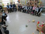Курочка Ряба любит встречать гостей