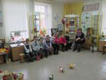 Курочка Ряба любит встречать гостей
