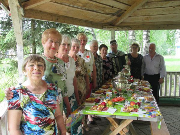Летние посиделки группы «Михайловские черёмушки»